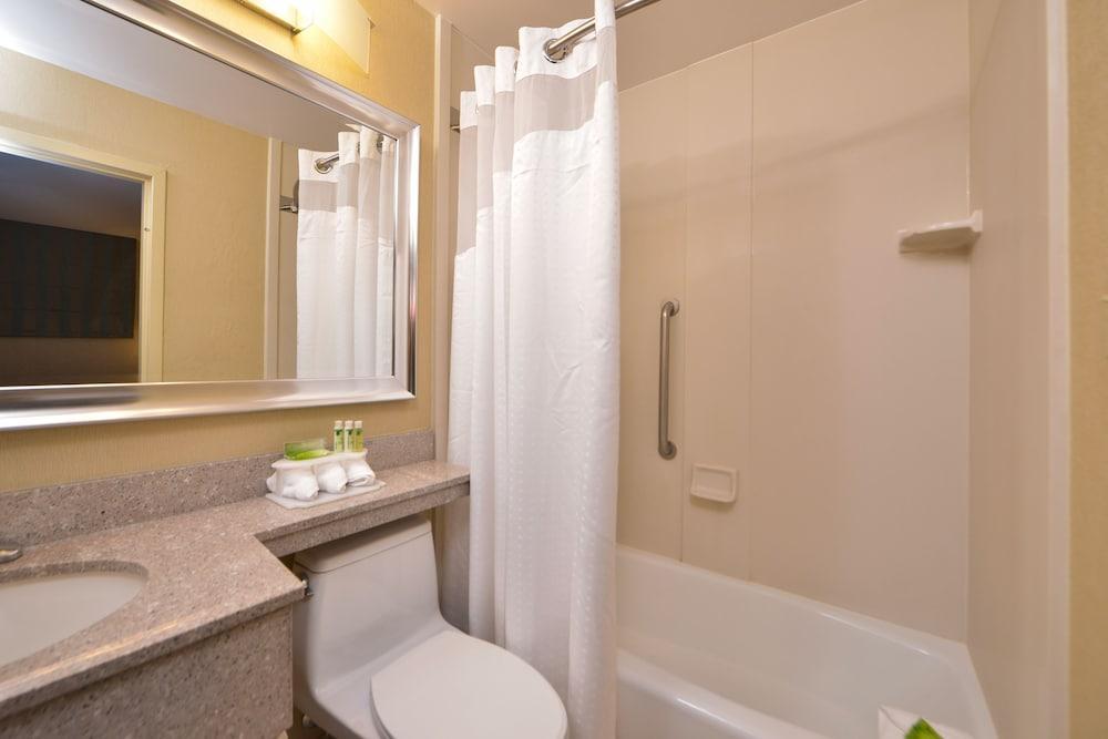 Holiday Inn Express Kennedy Airport, An Ihg Hotel New York Extérieur photo