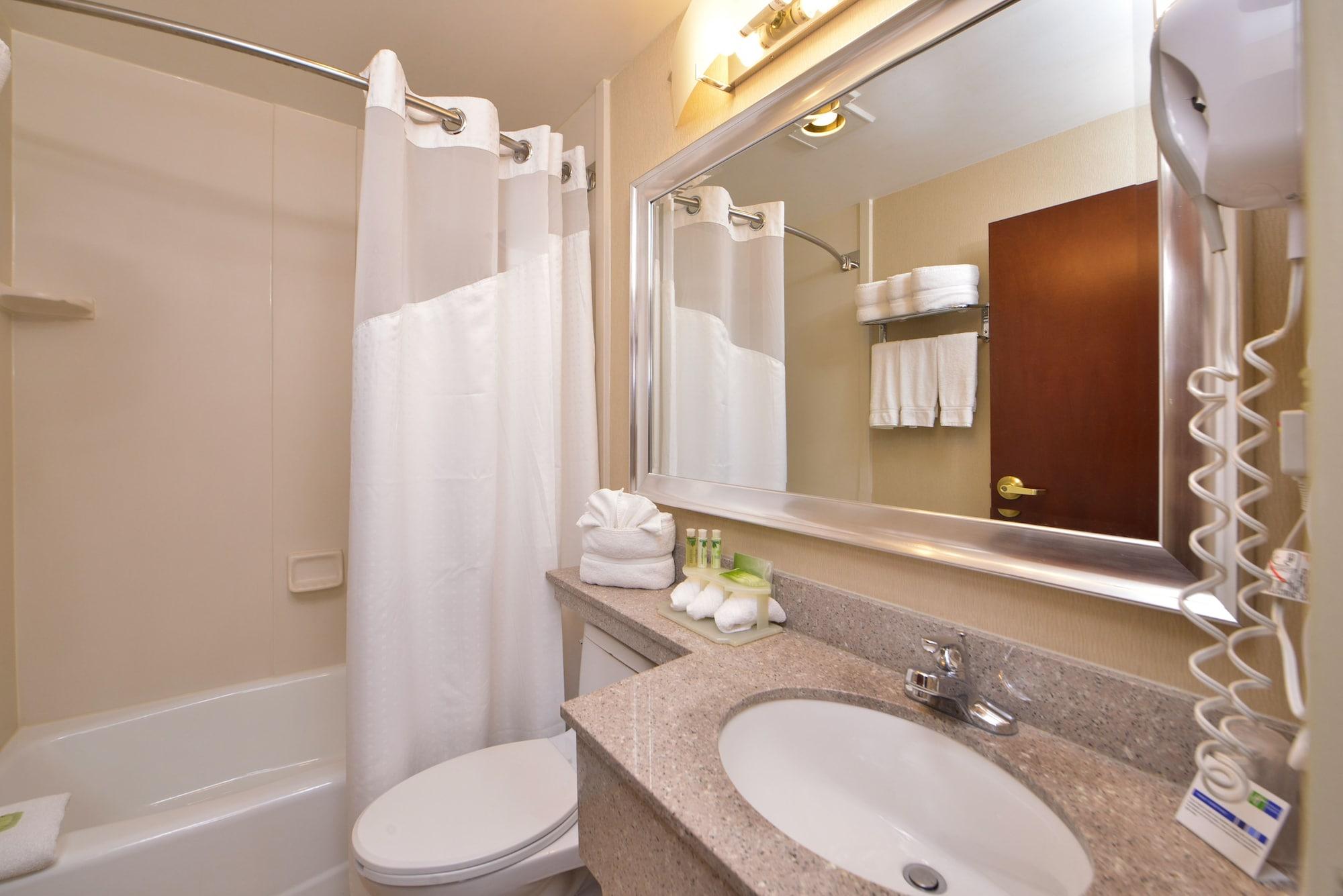 Holiday Inn Express Kennedy Airport, An Ihg Hotel New York Extérieur photo