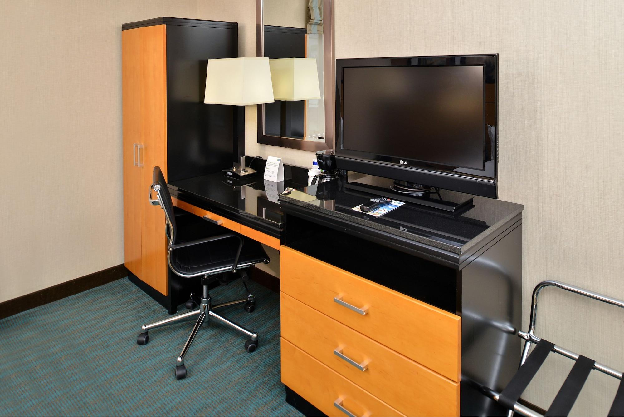 Holiday Inn Express Kennedy Airport, An Ihg Hotel New York Extérieur photo