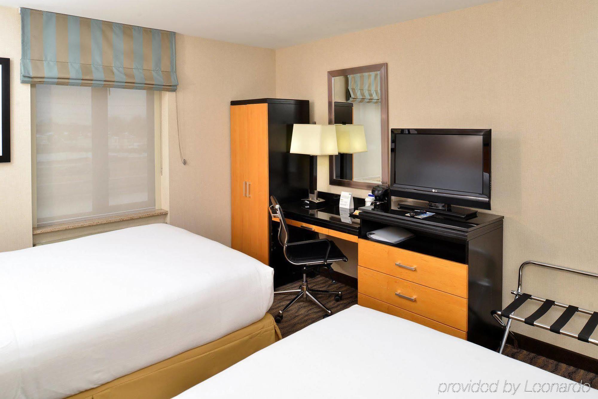 Holiday Inn Express Kennedy Airport, An Ihg Hotel New York Extérieur photo