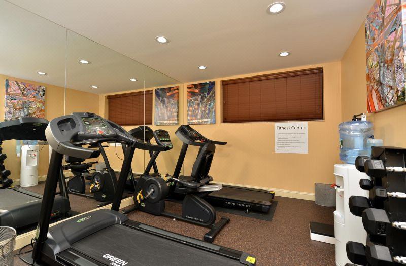 Holiday Inn Express Kennedy Airport, An Ihg Hotel New York Extérieur photo