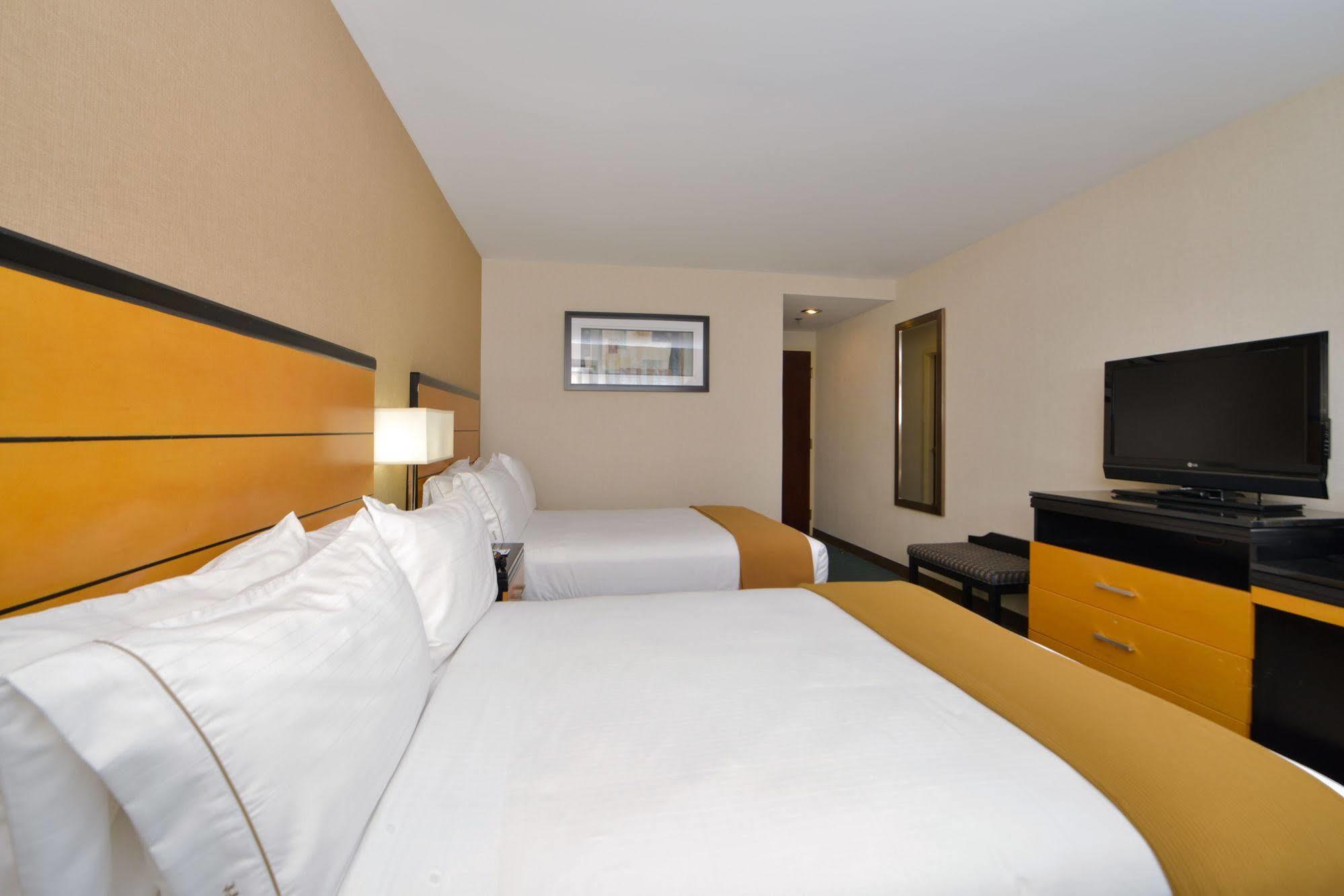 Holiday Inn Express Kennedy Airport, An Ihg Hotel New York Extérieur photo