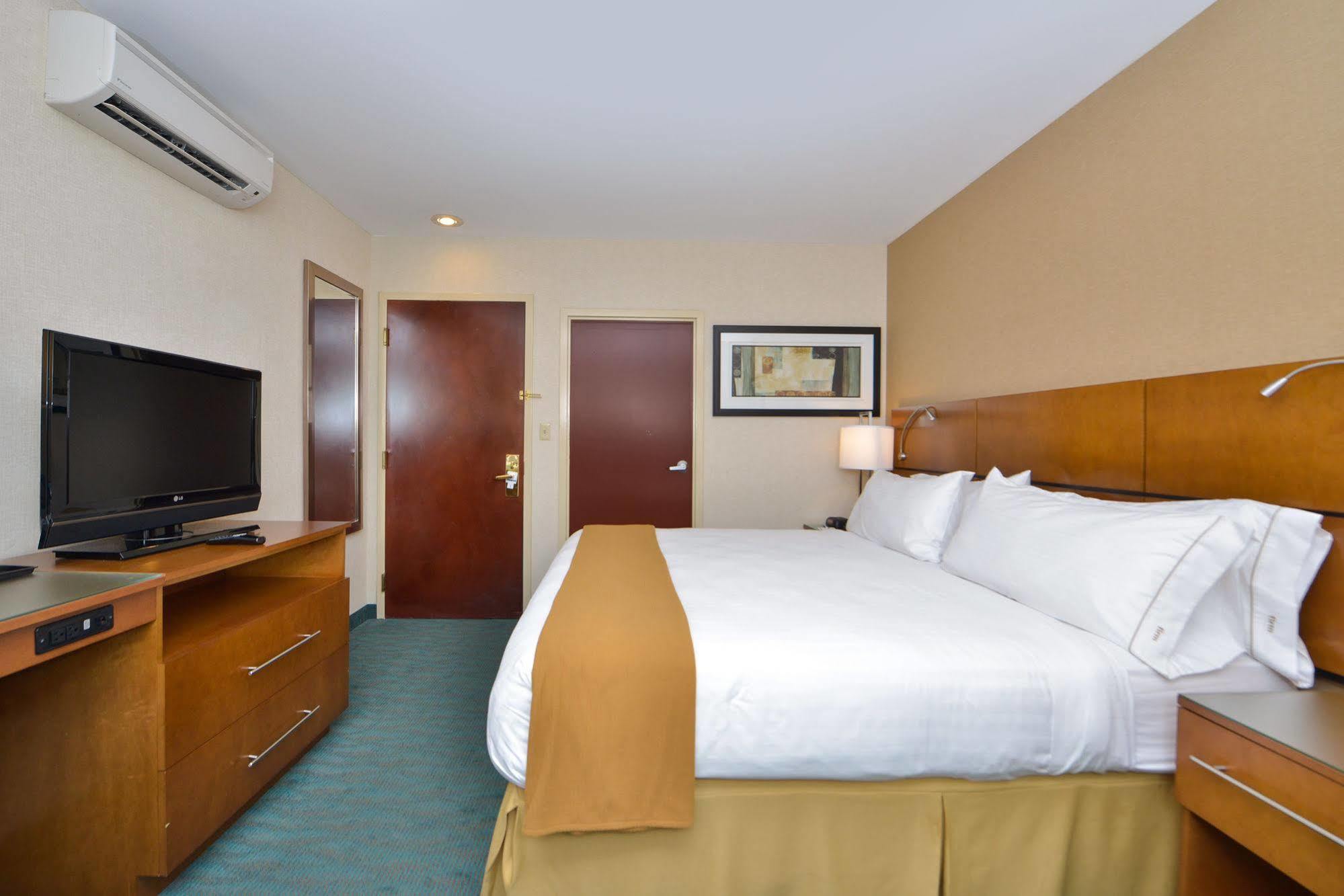 Holiday Inn Express Kennedy Airport, An Ihg Hotel New York Extérieur photo