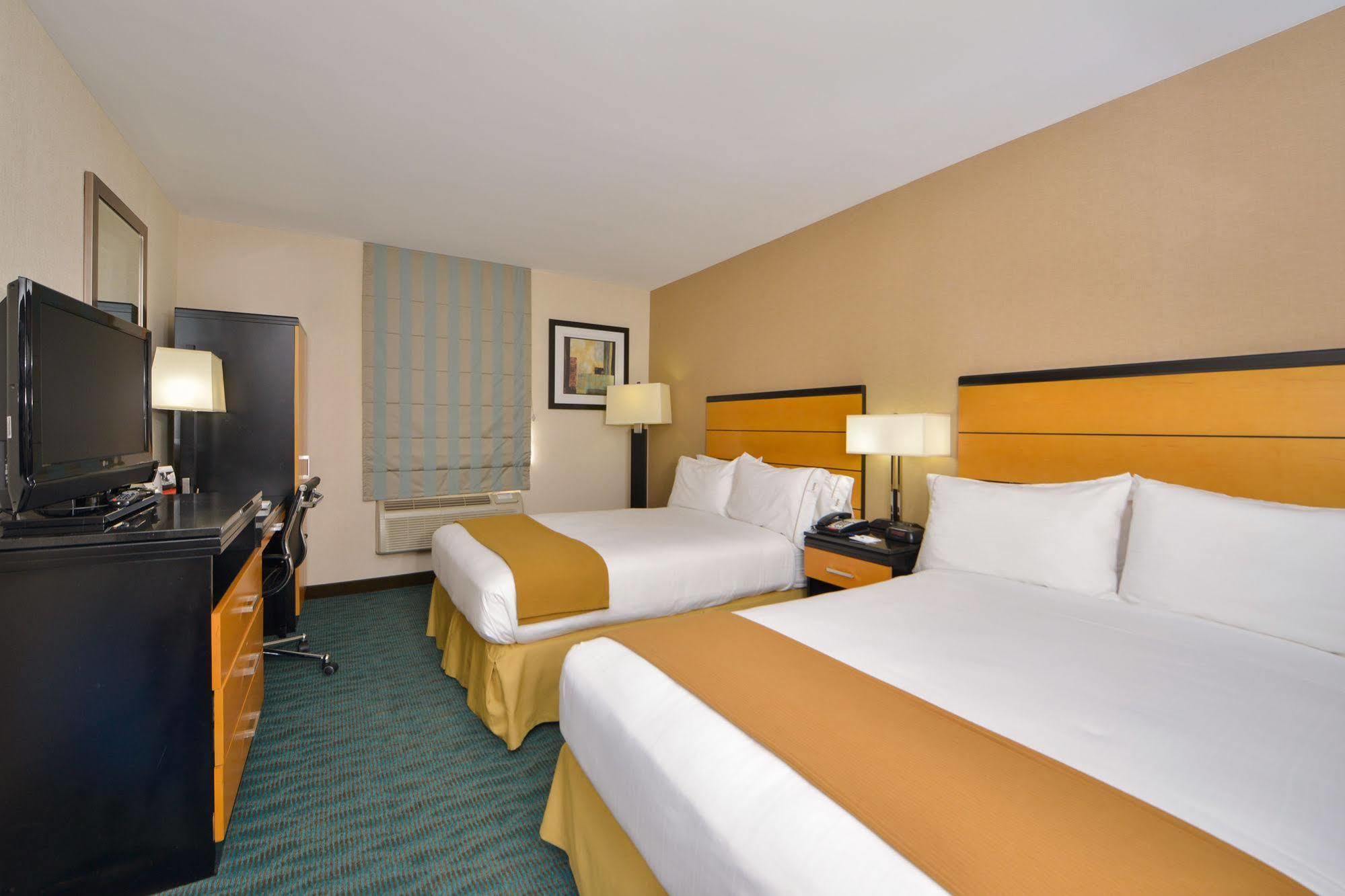 Holiday Inn Express Kennedy Airport, An Ihg Hotel New York Extérieur photo
